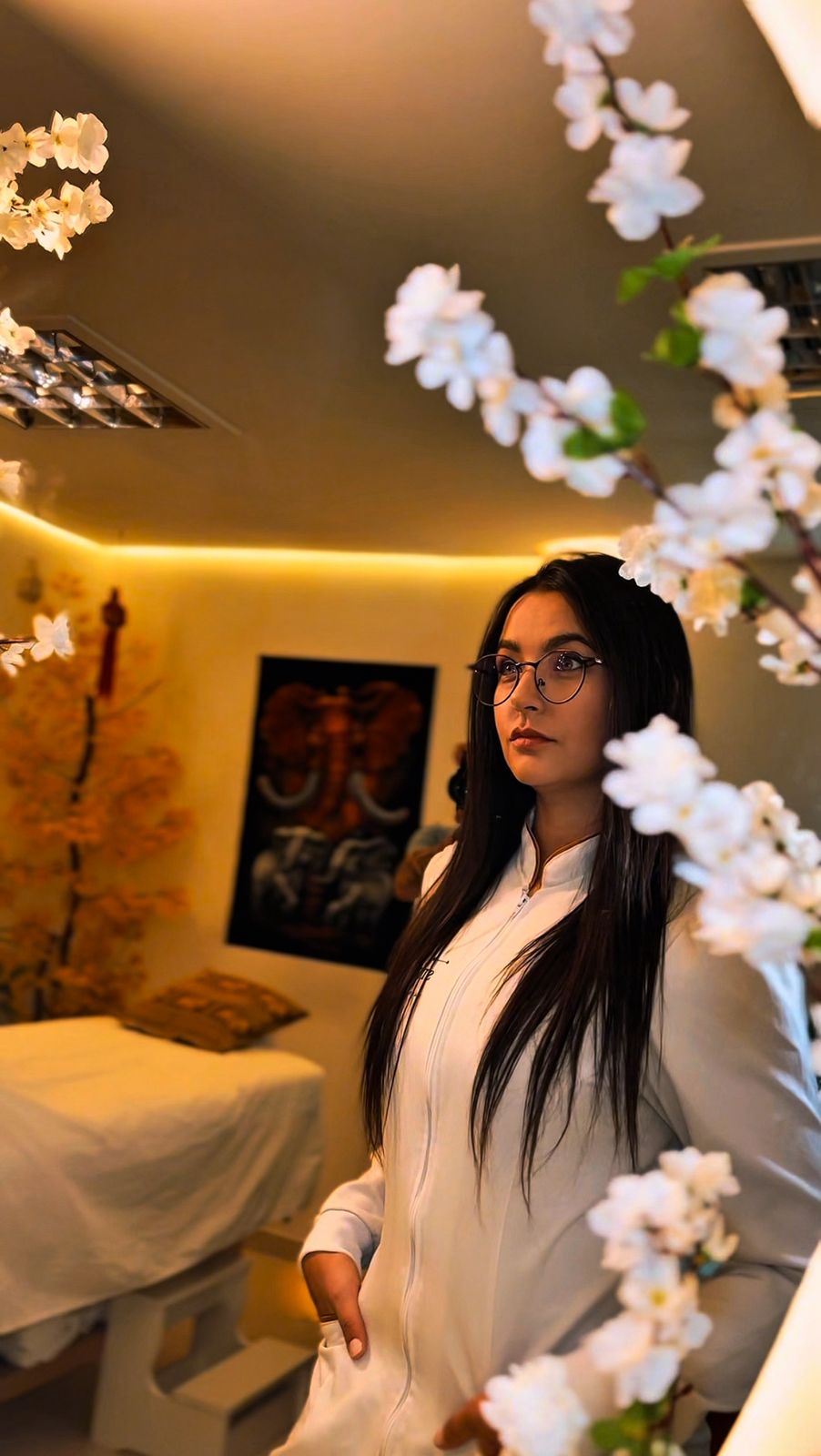 Nathalia Strasser de jaleco branco